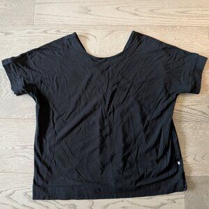 Kit and Ace | Reversible V/Round Neck Tee | Size L
